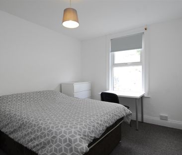 Ashford Road, Plymouth - Photo 1