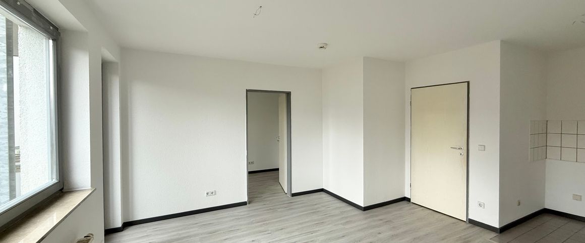 Helle 2-Zimmer-Wohnung mit Balkon in zentrumsnaher Lage - Foto 1