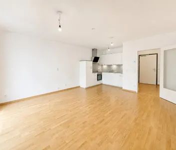 BALKONLIEBE in PENZING | 2 Zimmer | ca. 55 m² WFL | WESTBALKON | Fußbodenheizung | Lift - Photo 1