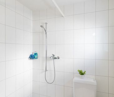 Beautiful, modern 4.5 room apartment in a central location - Photo 4