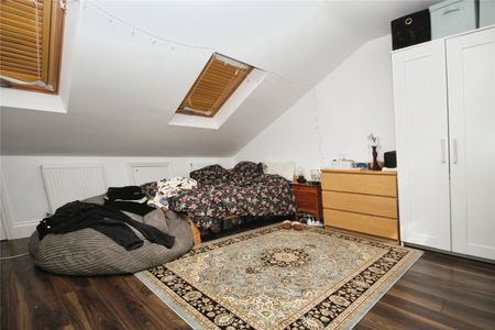 Bensham Lane, Thornton Heath, CR7 7EN - Photo 2