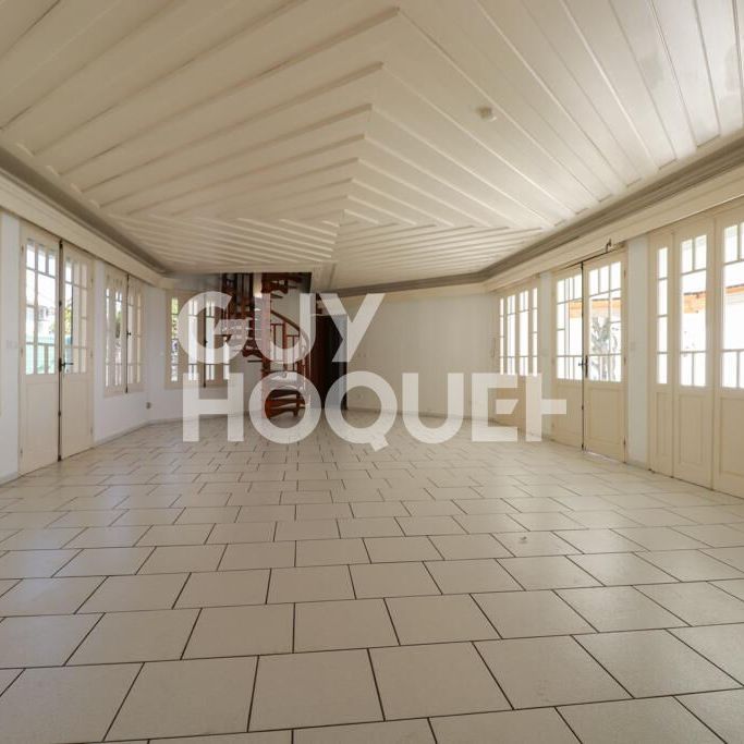 A louer, Maison / Villa, 176 m² - Photo 1