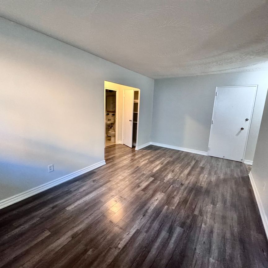 For Lease - 3-333 Gibb Street, Oshawa, Ontario - Photo 1