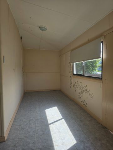 2 Bedroom Home with Sleepout - Photo 4