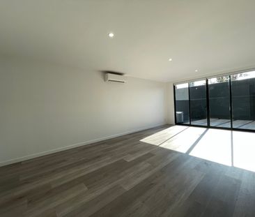 3/232-234 Faraday Street, Carlton VIC 3053 - Photo 1