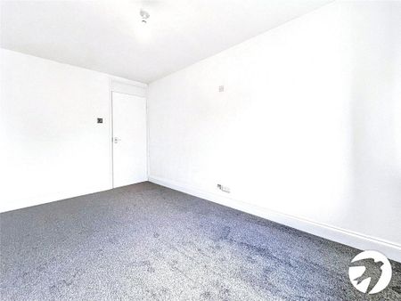 3 bedroom maisonette to rent - Photo 2