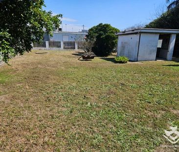 Create ListinCharming 3-Bedroom Home with Modern Amenities in Prime Acacia Ridge Locationg - Photo 1