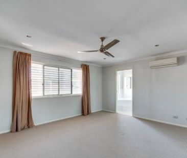 Modern 2 storey townhouse - Photo 4