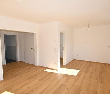 ERSTBEZUG! Neue 3-Zimmer-Wohnung mit großem Balkon u. Garagenstellplatz in Pilsach bei Neumarkt/OPf. - Foto 1