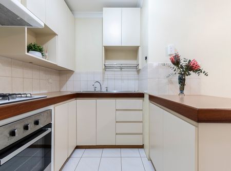 Central & Convenient! - Photo 3