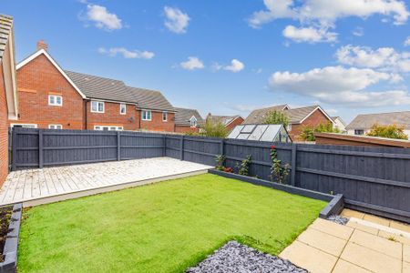 4 bedroom terraced house to rent - Photo 4