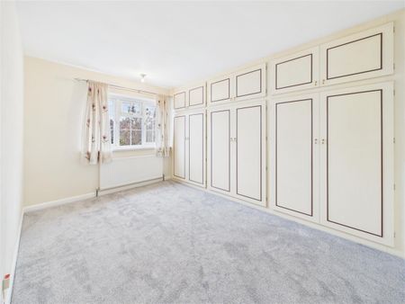 4 bedroom Detached house to rent - Photo 4