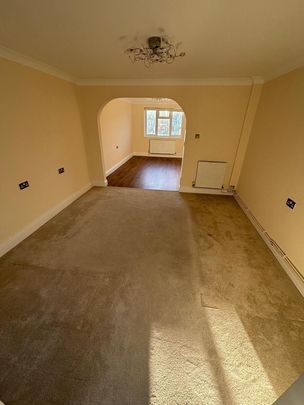 Ashlee Walk, Reading, Woodcote - Photo 1