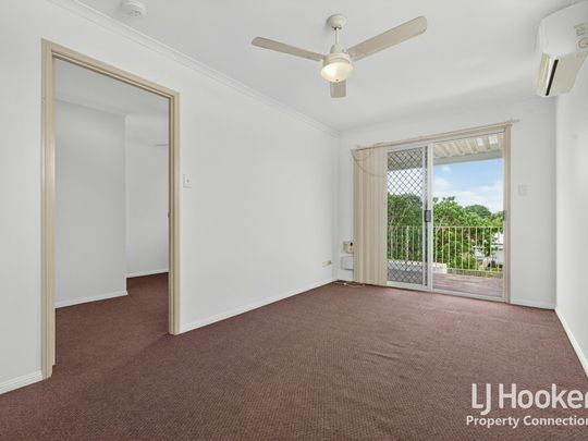 Modern Comfort and Convenience in Downtown Kallangur - Photo 1