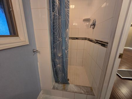 For Lease - 696 Penny Lane Unit# Lower, Burlington, Ontario - Photo 5