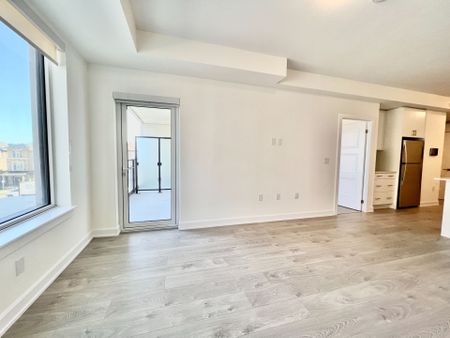 For Lease - 3200 William Coltson Avenue Unit# 305, Oakville, Ontario - Photo 4