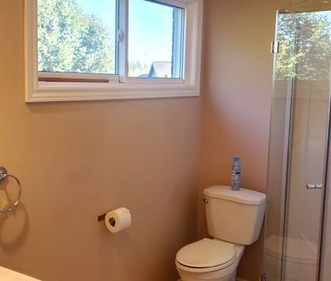 For Lease - 2545 Addingham Crescent, Oakville, Ontario - Photo 5