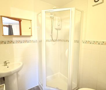 Sharoe Green Lane, Preston - Photo 5