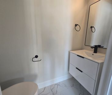 For Lease - 241 Front Street Unit# 202, Belleville, Ontario - Photo 6