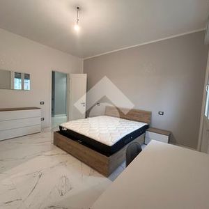 Monolocale in affitto - Photo 2