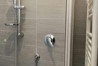 Via Romolo Gessi, Turin, Piedmont 10136