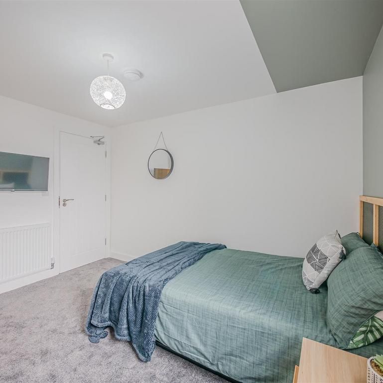 5 bedroom terraced house to rent - Photo 1