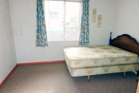 CHARMING 3 BEDROOM HOME - Photo 4
