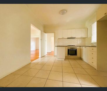 Family Home! - Photo 4