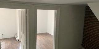 3 1/2 Tout Inclus Cour poss 2 Chambres & Pièce Salon-Cuisine WIFI Chauffé E-Ch Frigo-poèle-laveuse-sécheuse-micro ondes 5 min Metro Papineau 3plex - Photo 2