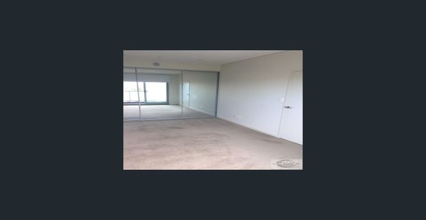 Top Floor Apartment - Photo 1