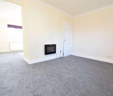 Cromwell Crescent, Pontefract, WF8 - Photo 1