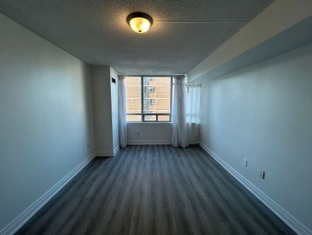For Lease - 3050 Ellesmere Road Unit# 1217, Toronto, Ontario - Photo 4