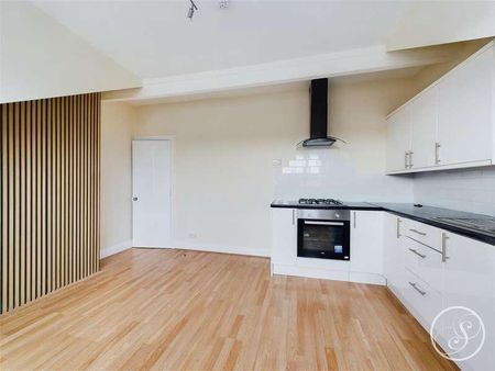 Marshall Terrace, Leeds, LS15 - Photo 2