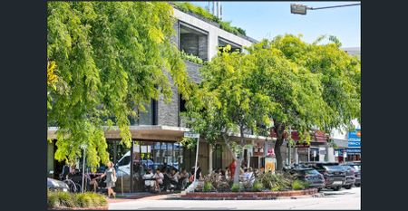 SPACIOUS ART DECO APARTMENT IN ONE OF ELWOOD’S PRIZED LOCATIONS - Photo 2