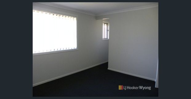 Family Living in Wadalba - Apply Online - Photo 1