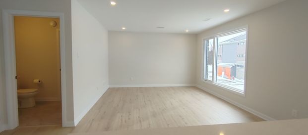 For Lease - 821 Arcadian Private, Kanata, Ontario - Photo 1