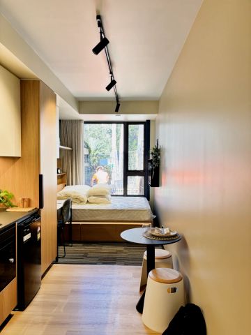 Signature Studio(Pool/City) - Photo 4