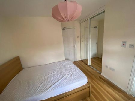 4 bedroom semi-detached house to rent - Photo 5