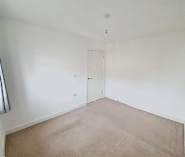 3 bedroom end of terrace house to rent - Photo 5