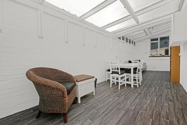 5 bedroom detached house to rent - Photo 1