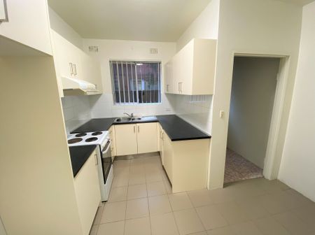 CONVENIENCE & LOCATION - Photo 2