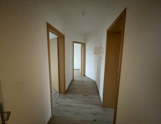 Sie haben Ihre Möbel, wir Ihre Wohnung - Photo 1