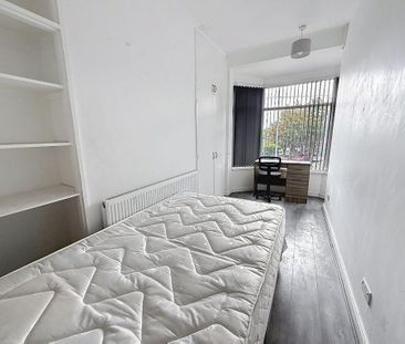 5 bedroom terraced house to rent - Photo 3