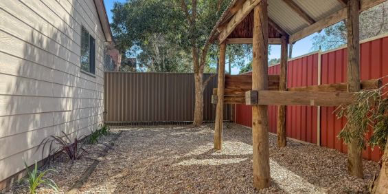 Comfortable Two-Bedroom Granny Flat with Private Backyard - Photo 3