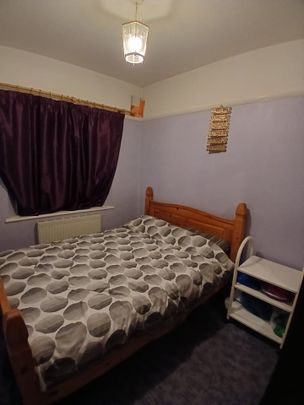 1 Bed Semi-Detached House, Fairlands Avenue, CR7 - Photo 1