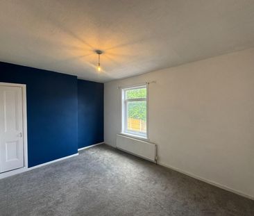 3 bedroom House To Let - Photo 2