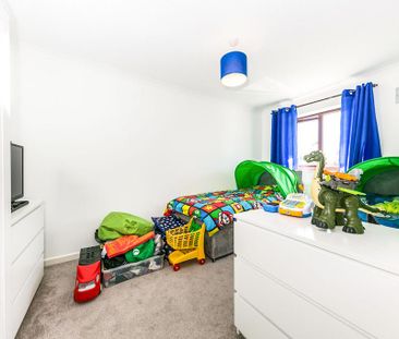 3 bedroom semi-detached house to rent - Photo 6