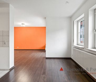 Helle 2 Zimmer-Wohnung mit großem Balkon (mit Neckarblick), Einbauk... - Photo 1