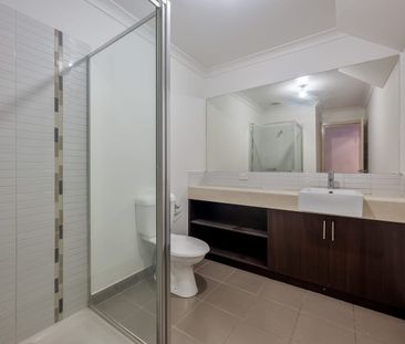 Stylish & Central Townhouse - Photo 4