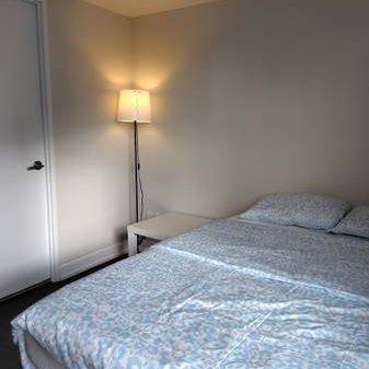 Private room for rental - Photo 1